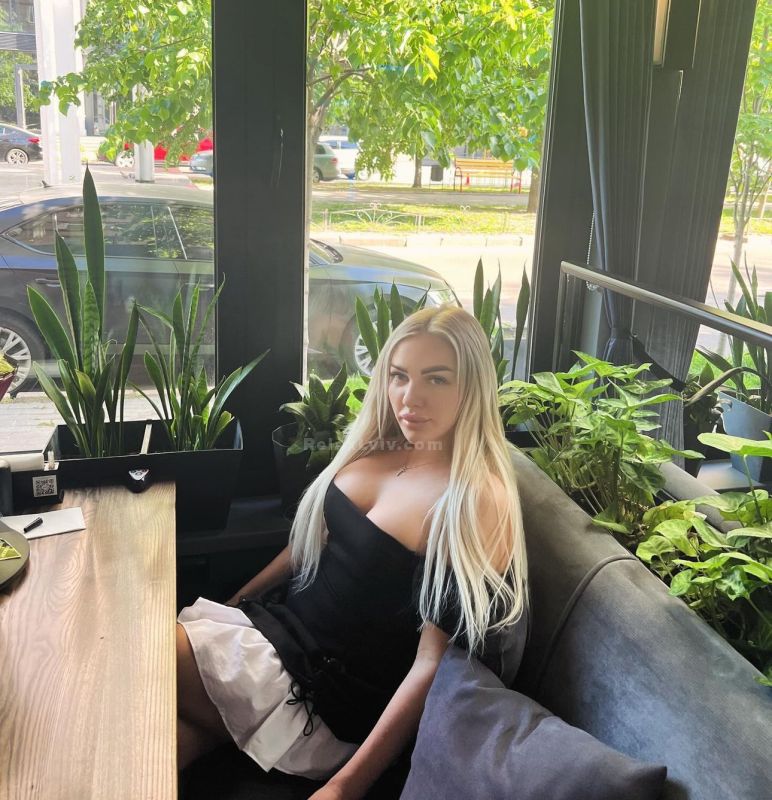 Lviv escort : Dina - photo 3