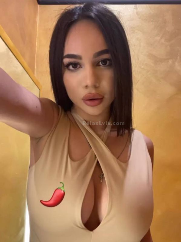 Lviv escort : Alina - photo 2