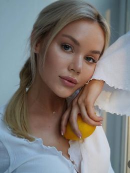 Escort Lviv : Lora - photo 2