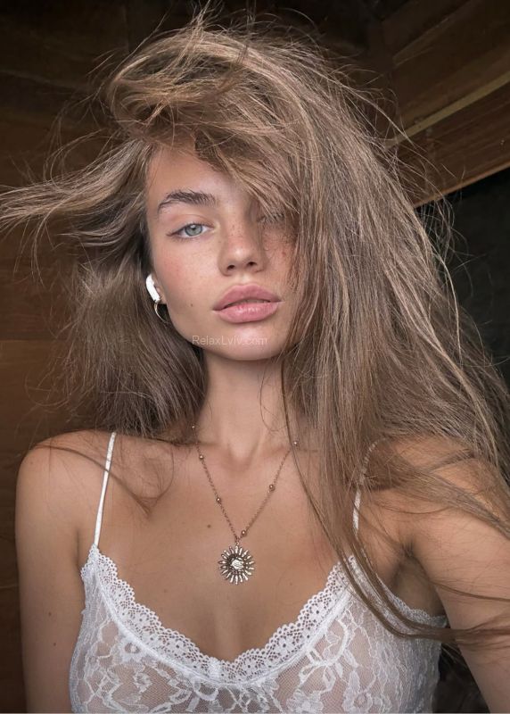 Lviv escort : Nastya - photo 10