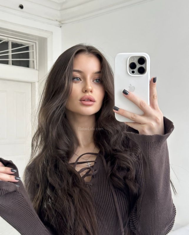 Lviv escort : Alina - photo 1