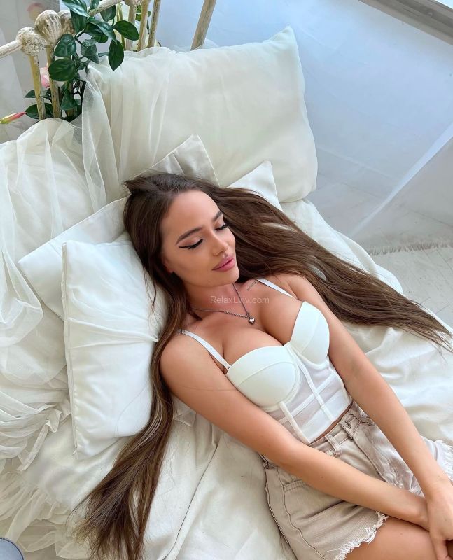 Lviv escort : Alina - photo 1