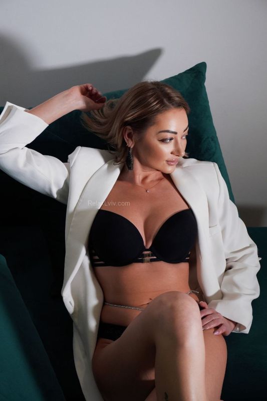 Lviv escort : Arina - photo 7