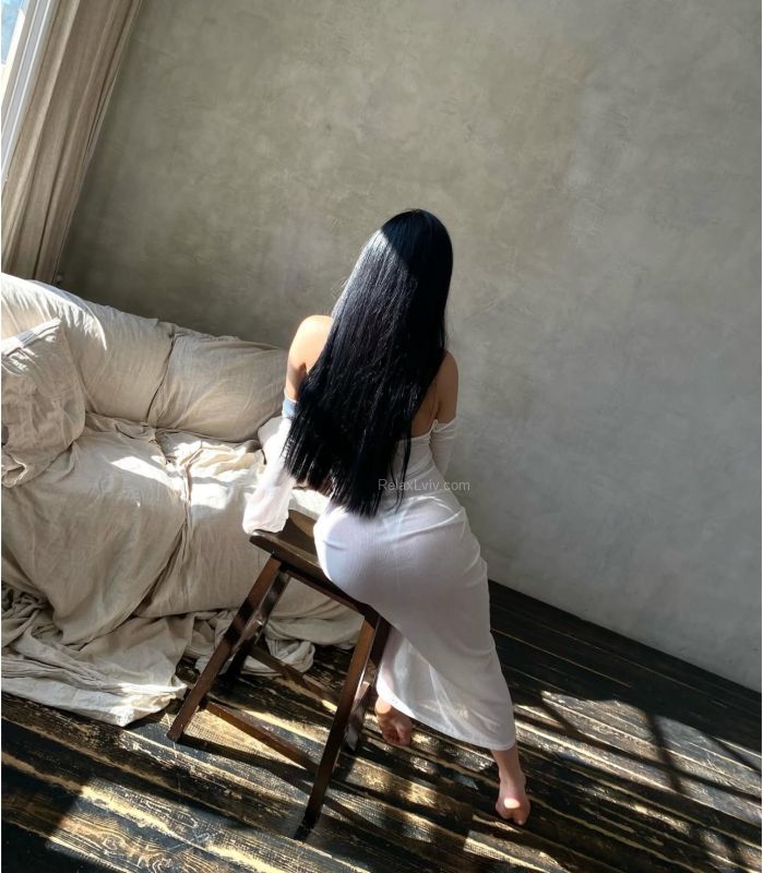Lviv escort : Nelya - photo 3