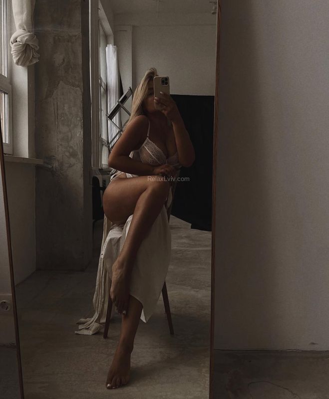 Lviv escort : Darya - photo 3