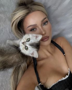 Escort Lviv : Alena - photo 1