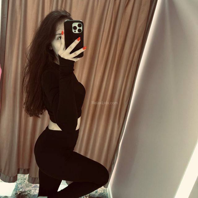 Lviv escort : Alina - photo 1