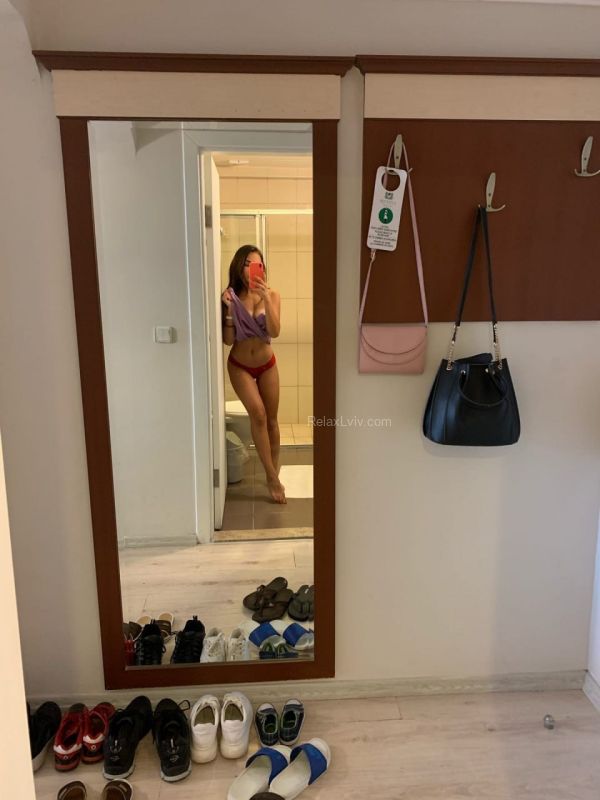 Lviv escort : Veronika - photo 3