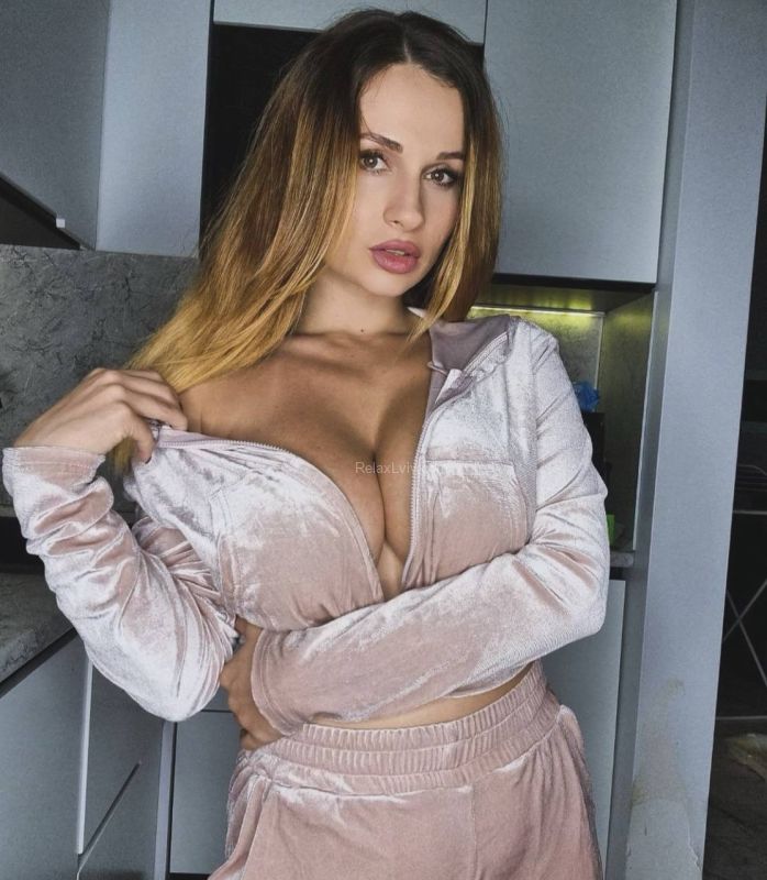 Lviv escort : Sofiya - photo 1