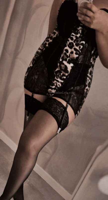 Lviv escort : Karina - photo 3