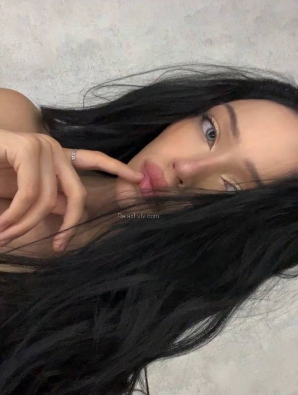 Lviv escort : Angelina - photo 4