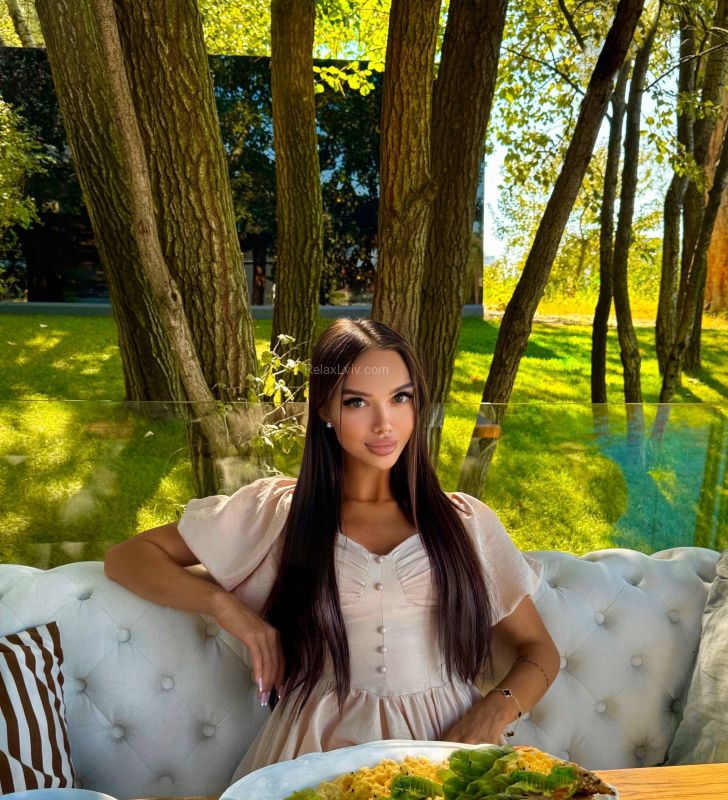 Lviv escort : Nikol - photo 4