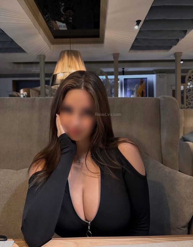 Lviv escort : Vitalina🍑 - photo 4