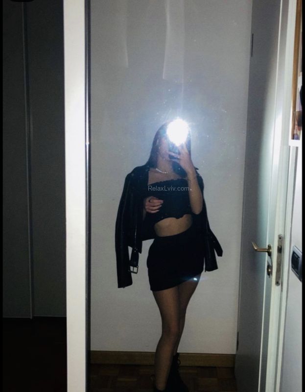 Lviv escort : Violetta - photo 3