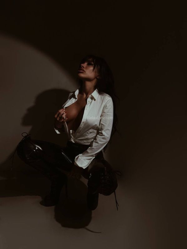 Lviv escort : Alisa - photo 2