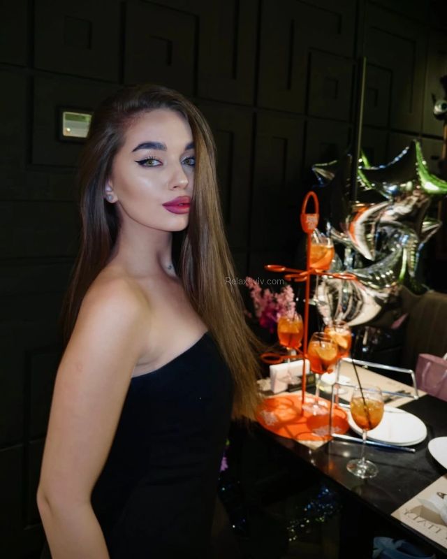 Lviv escort : Nastya - photo 3