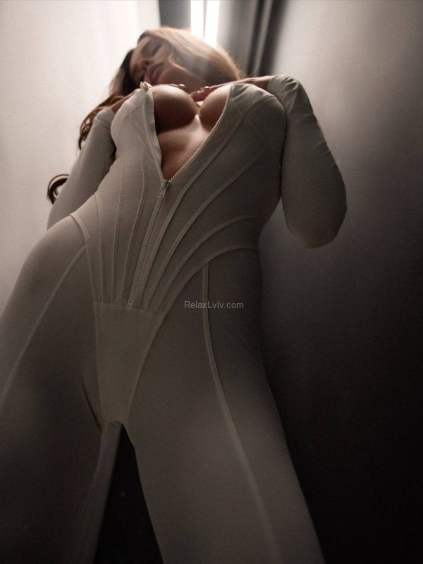 Lviv escort : Kira - photo 5
